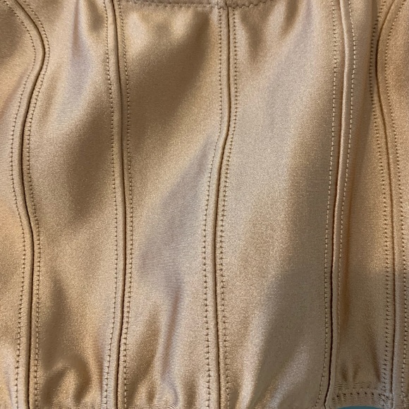 Urban outfitters pink iridescent crop top - Picture 2 of 3